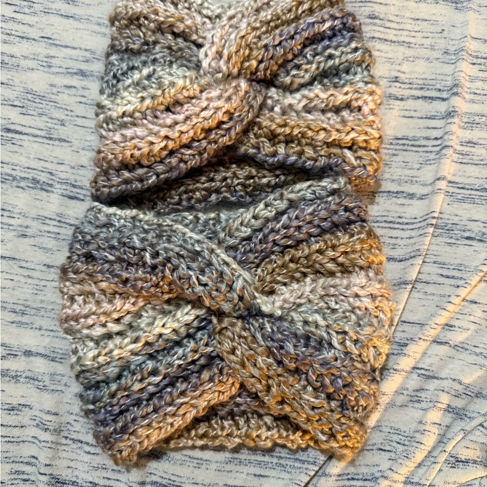 Cream and Gray Knitted Hair Accessories with Twisted Design